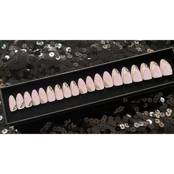 Paige Press On Nail Set - Picture 2 of 2